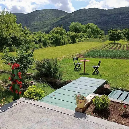 Smještaj Dada 度假居 特雷比涅