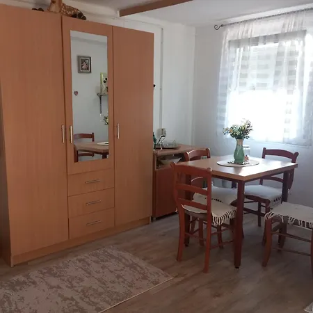 Smjestaj Dada Holiday home *
